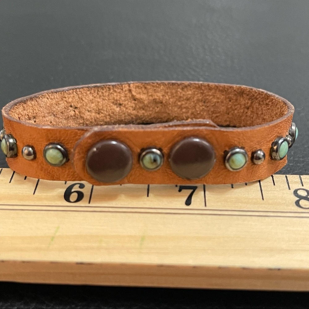 Brown Leather and turquoise like stone bracelet. - Picture 2 of 5